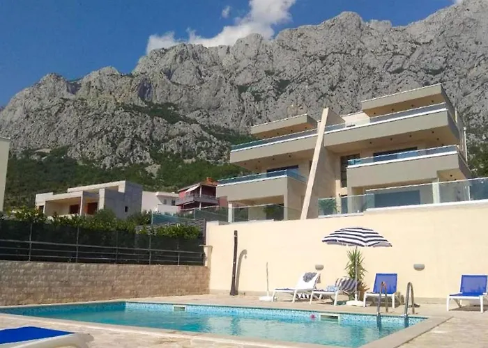Charming In With Pool * Makarska